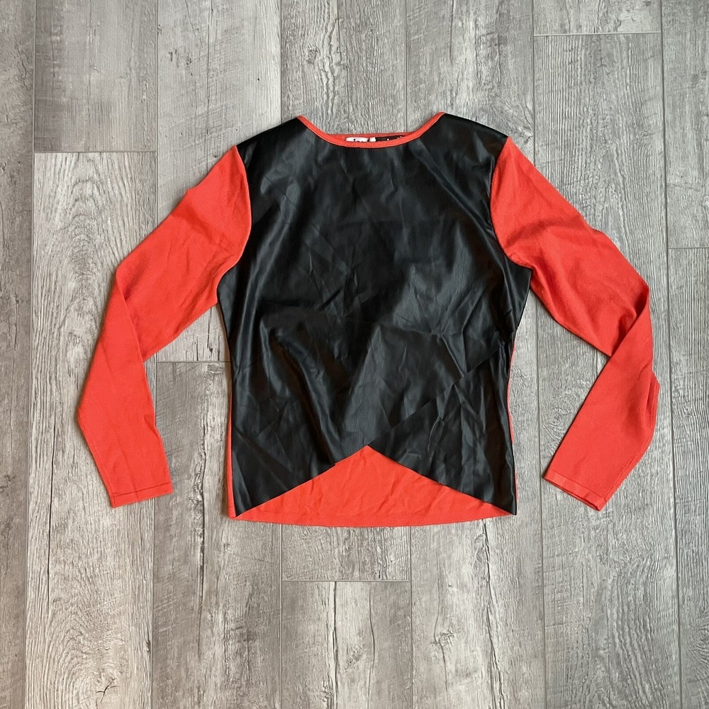 Jamie Sadock  Long Sleeve‎ Golf Top Womens Medium Red Faux Leather Front NEW